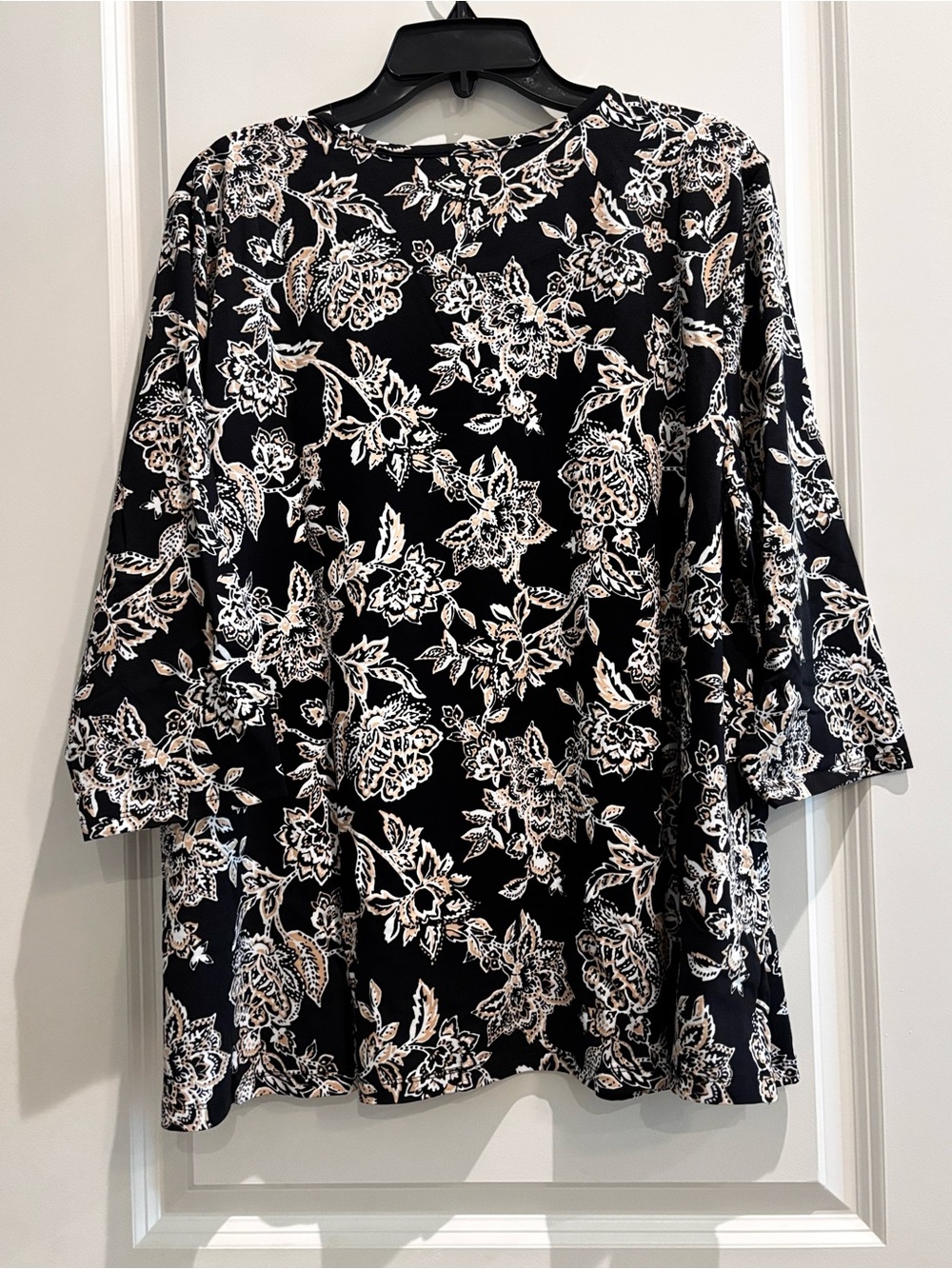 d&co Beach Black Floral Tunic Top Women’s XL 3/4 Sleeve Stretch New - Picture 5 of 5